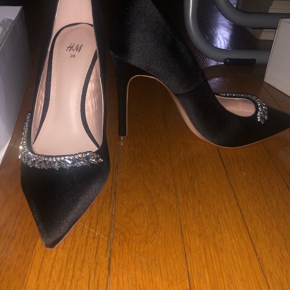H&M heels - Picture 2 of 3